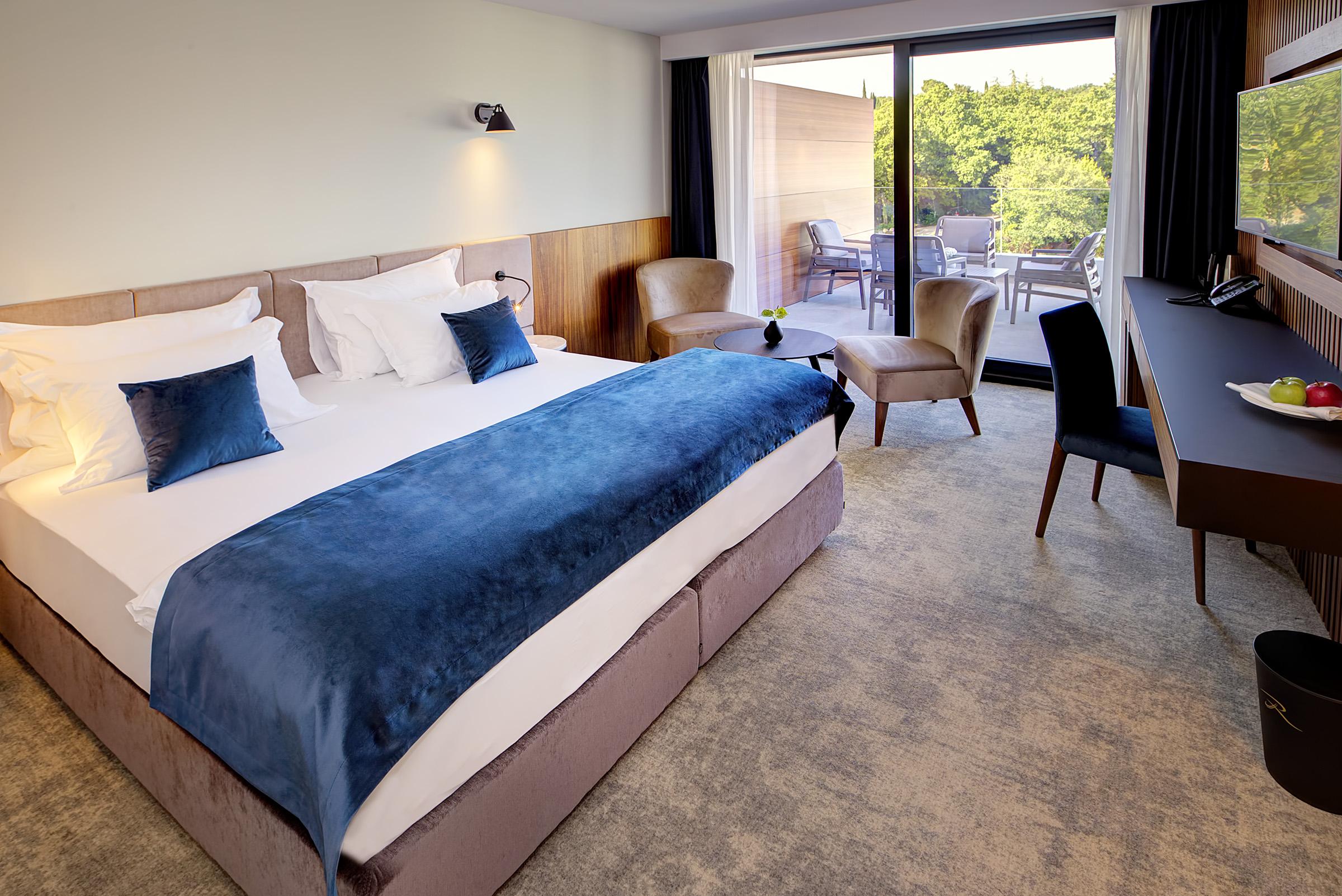 Luxury Riva Hotel