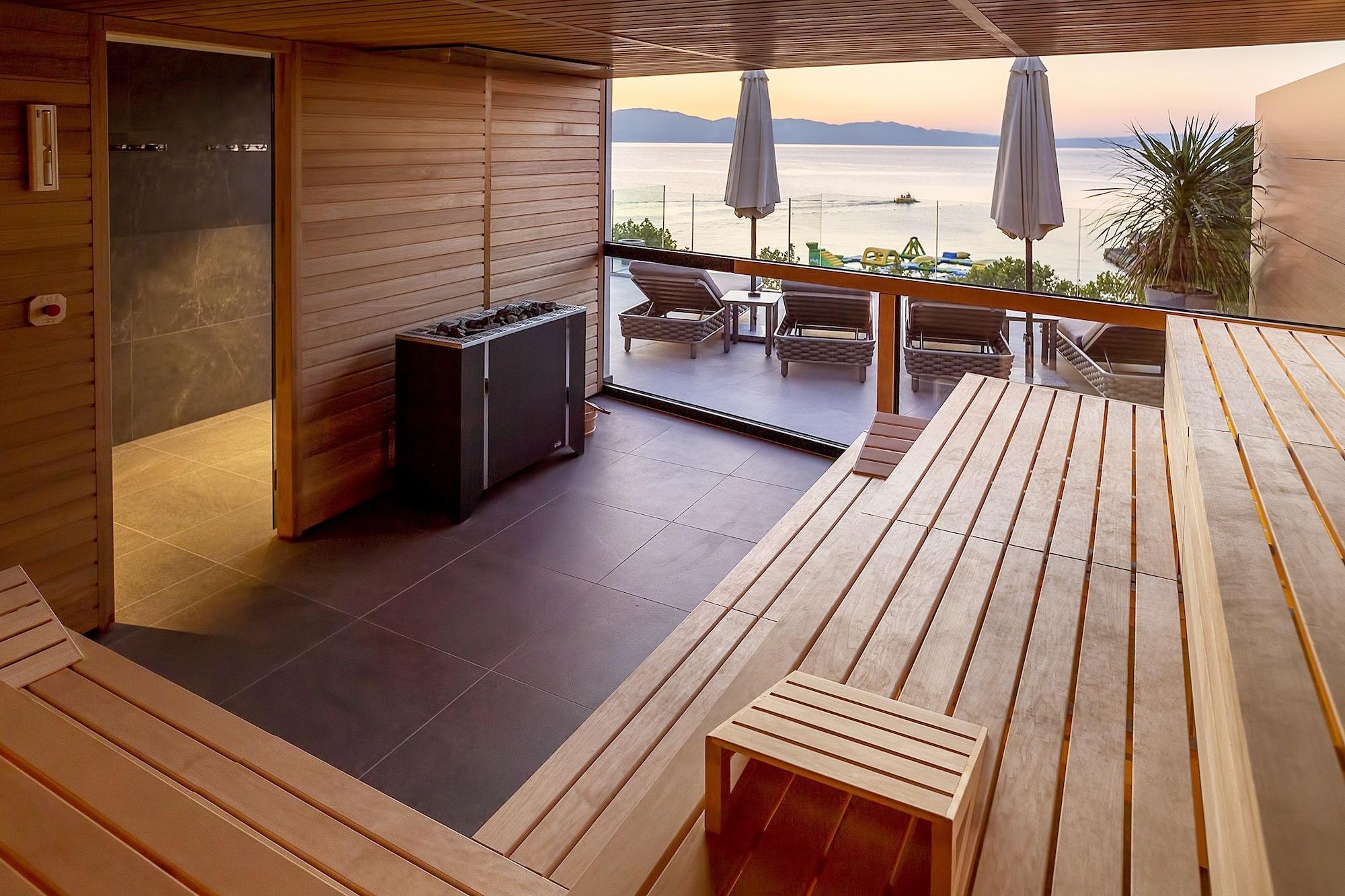 Luxury Riva Hotel 5*