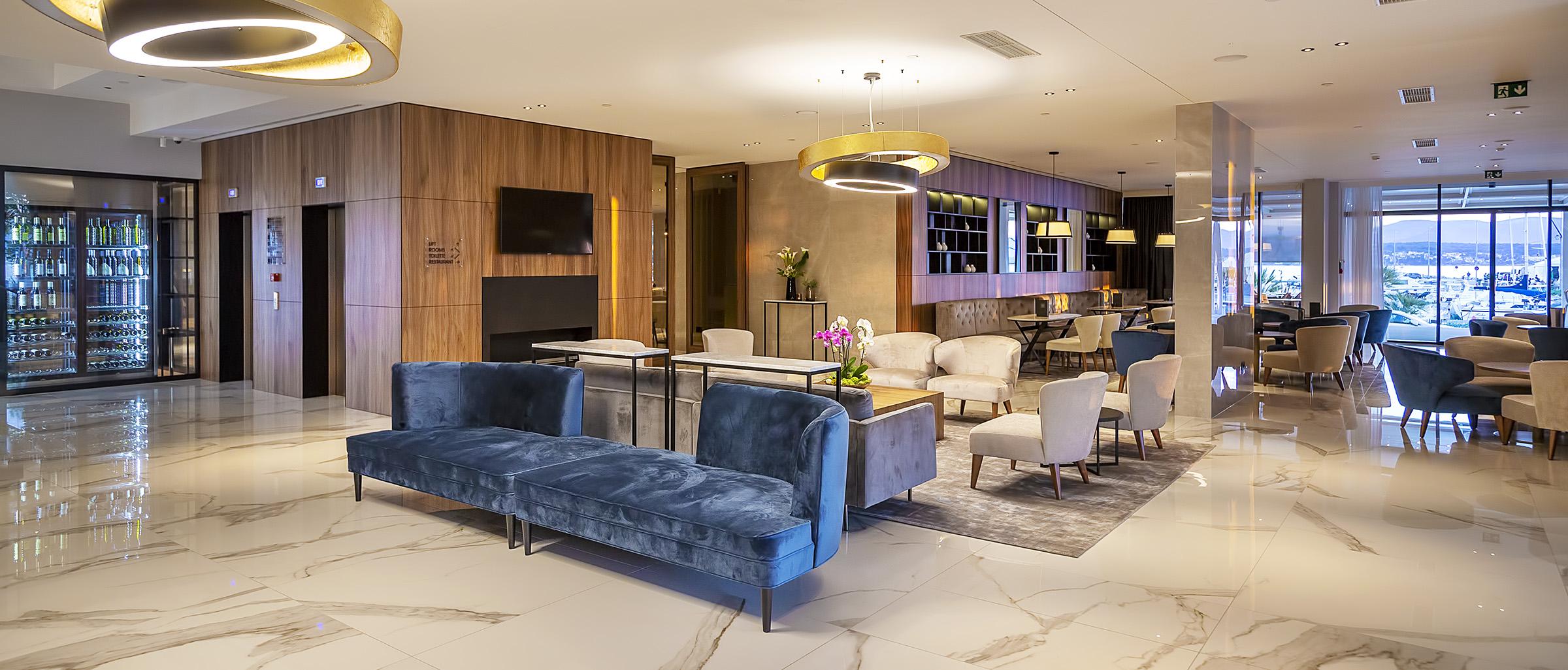 Luxury Riva Hotel
