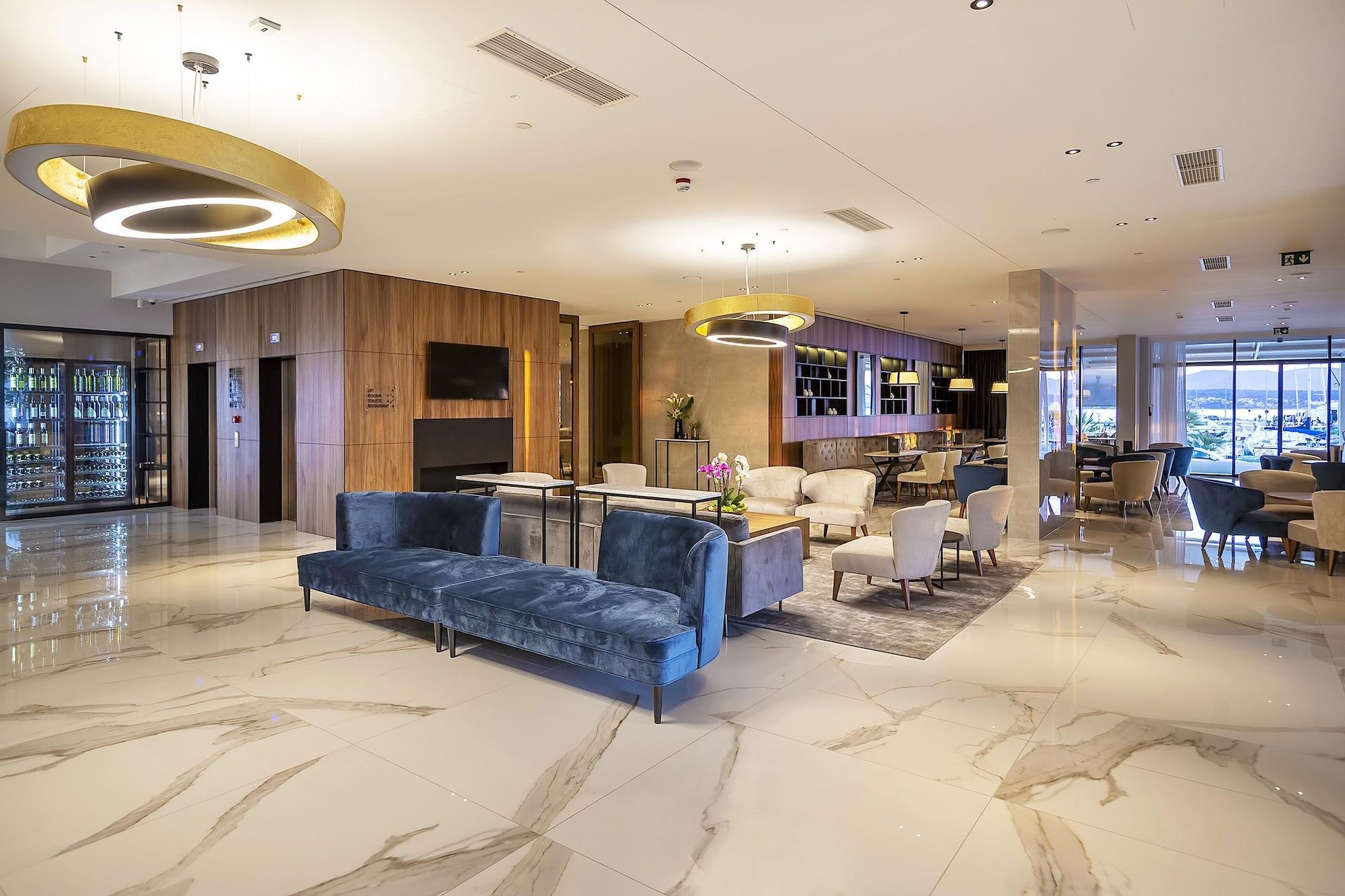 Luxury Riva Hotel 5*